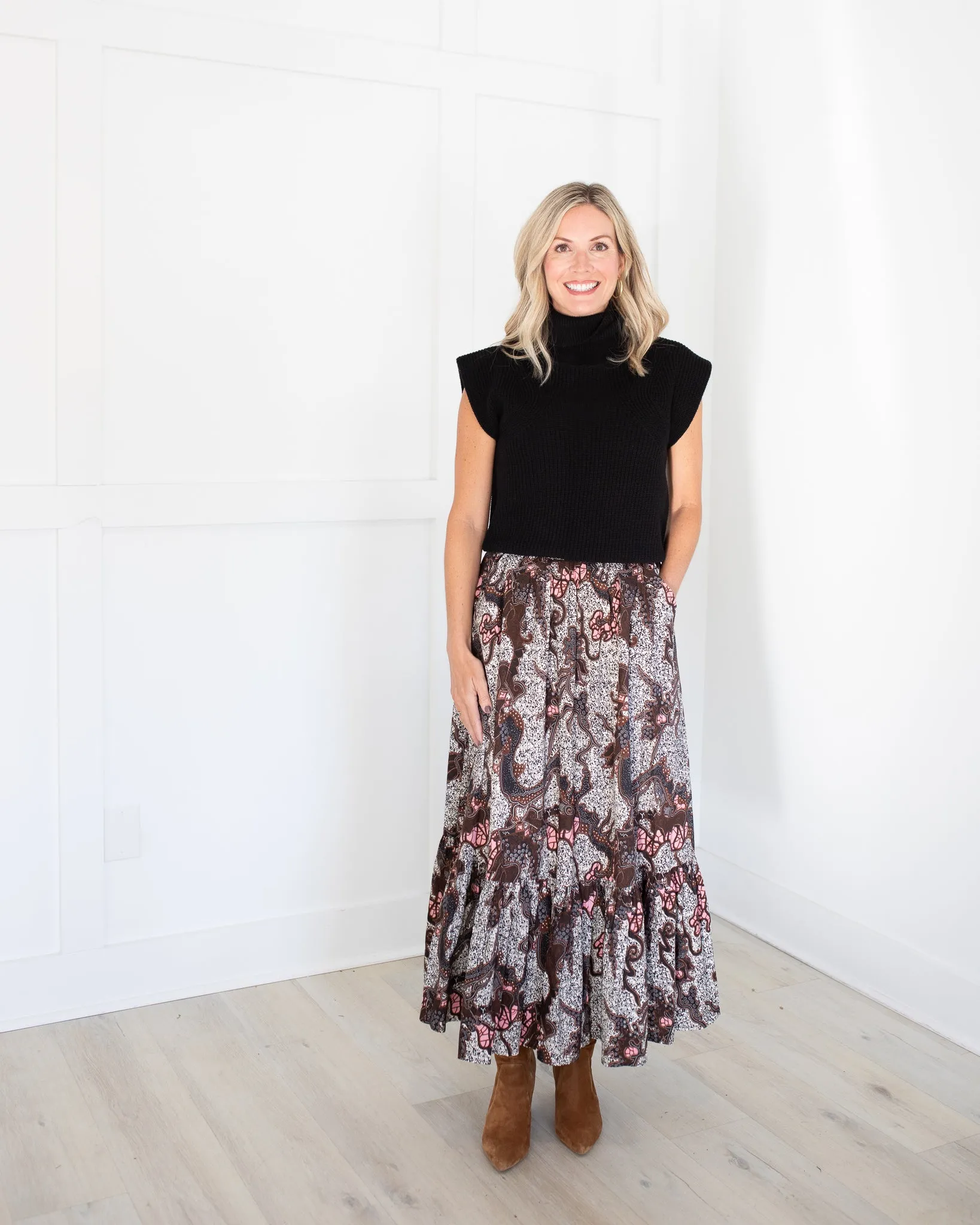 Black Knit Sleeveless Sweater