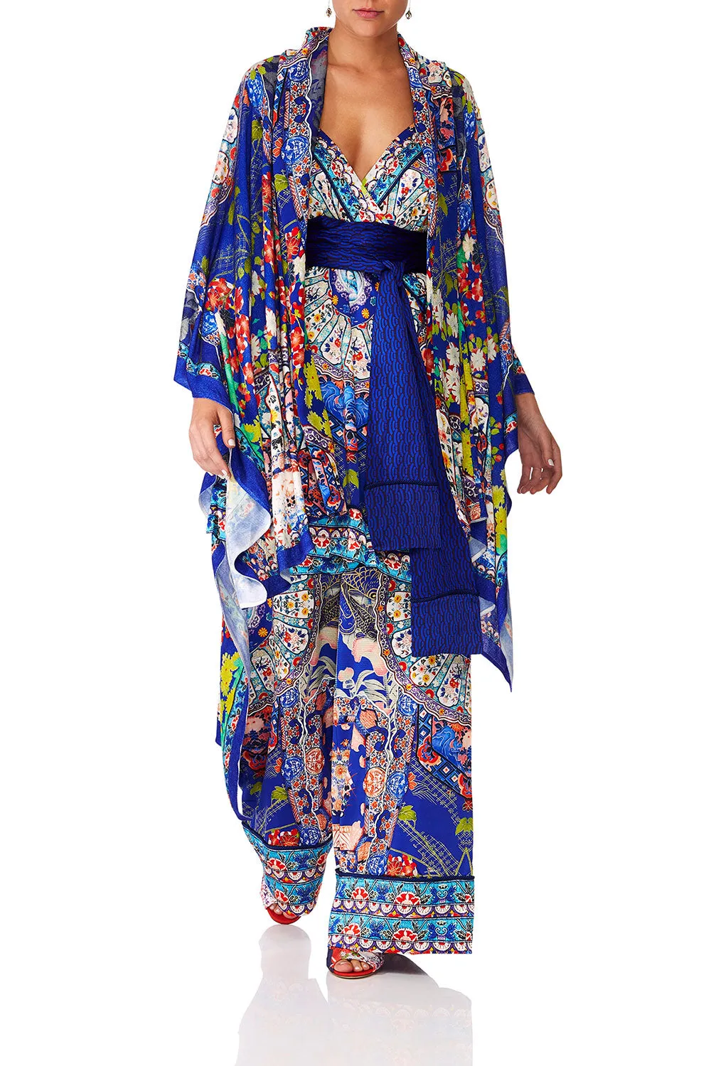 CAPE WITH SILK SCARF SATURN SISTER