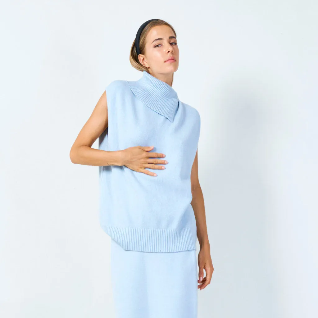 Chic sleeveless turtleneck top wholesale