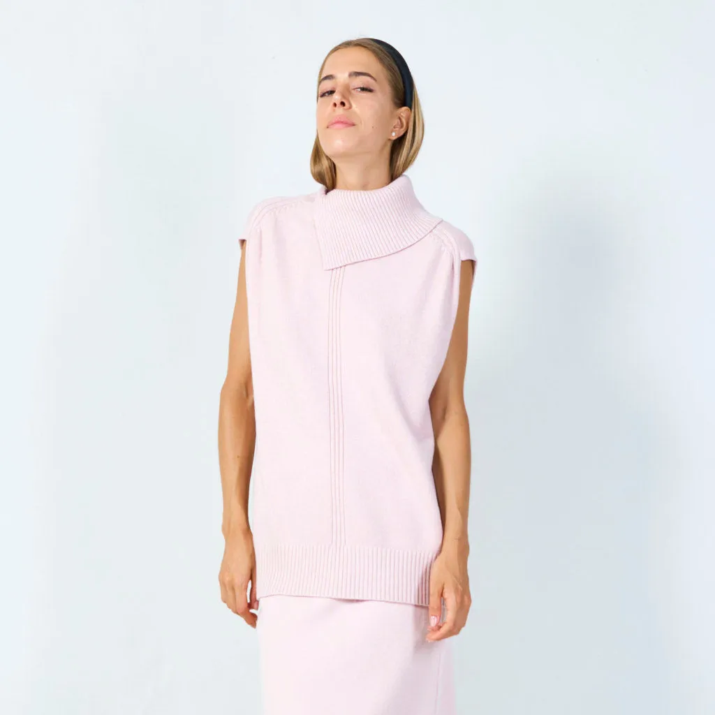Chic sleeveless turtleneck top wholesale