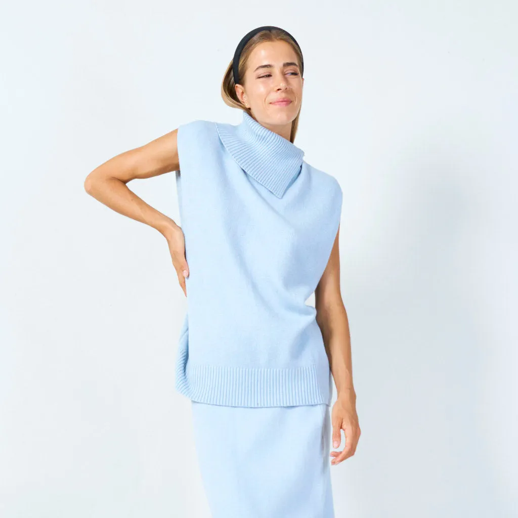 Chic sleeveless turtleneck top wholesale