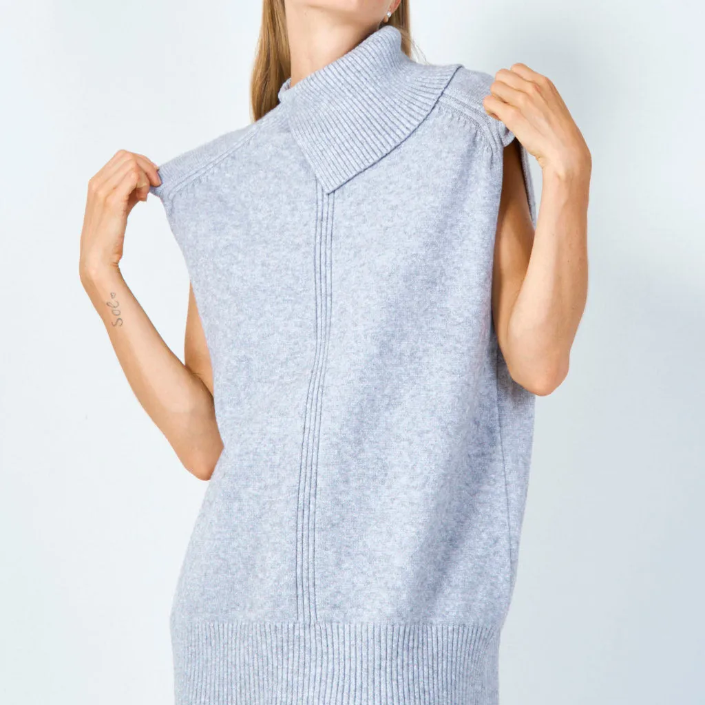 Chic sleeveless turtleneck top wholesale