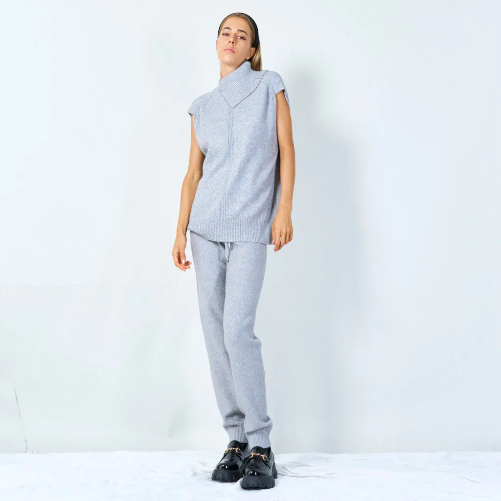 Chic sleeveless turtleneck top wholesale