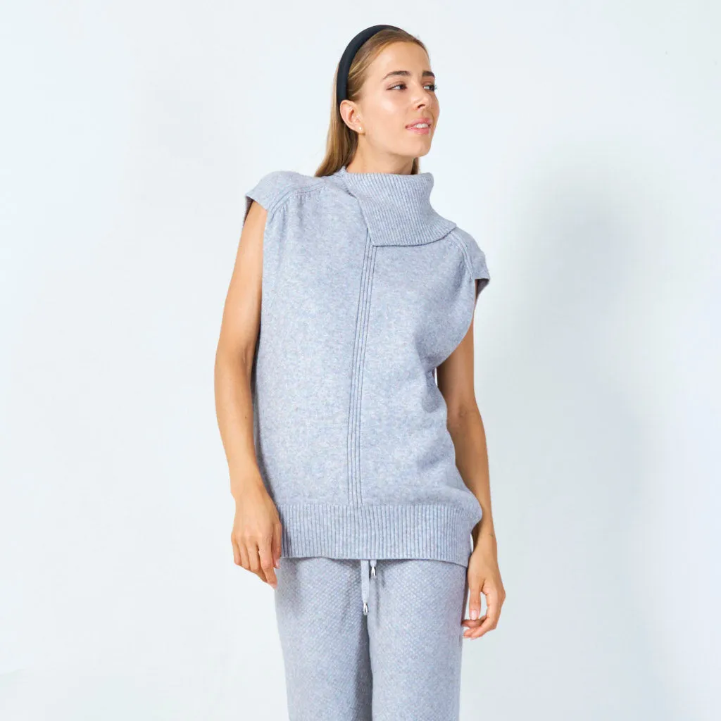 Chic sleeveless turtleneck top wholesale