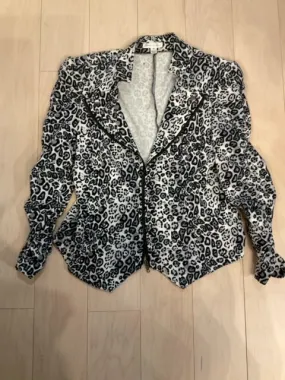 {{ClientCode}} LEOPARD JOHN PAUL RICHARD BLAZER, M