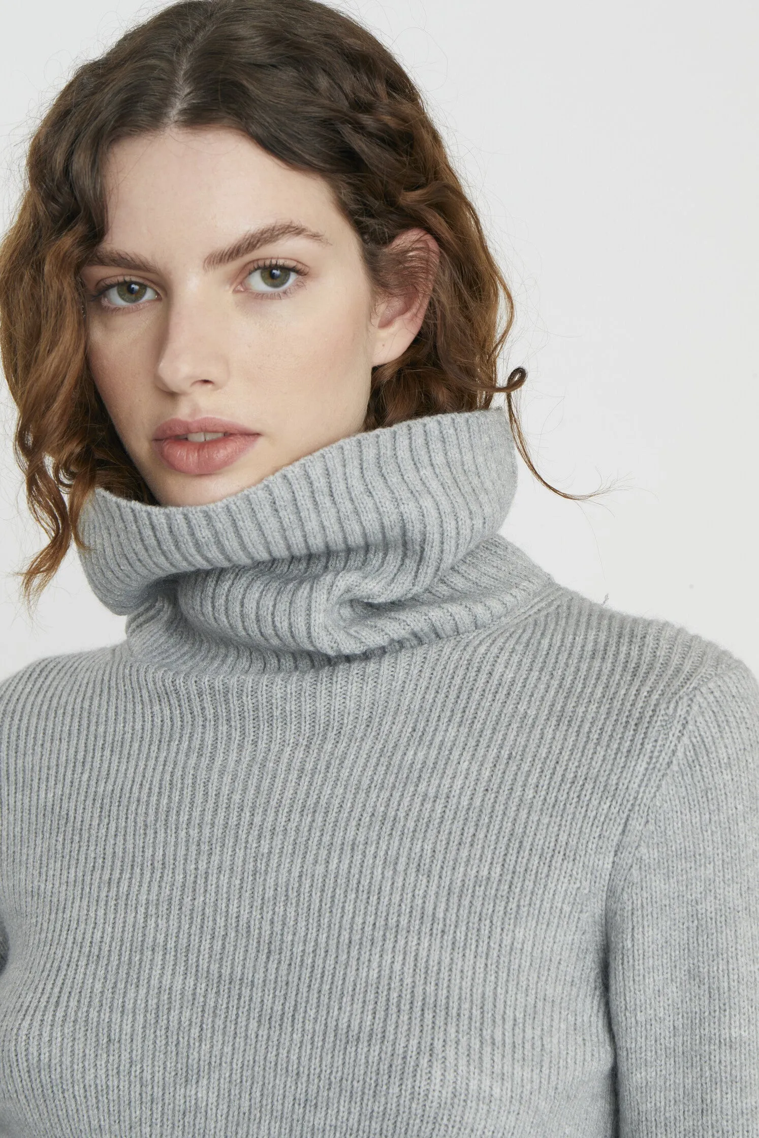 Donna Sweater ~ Grey