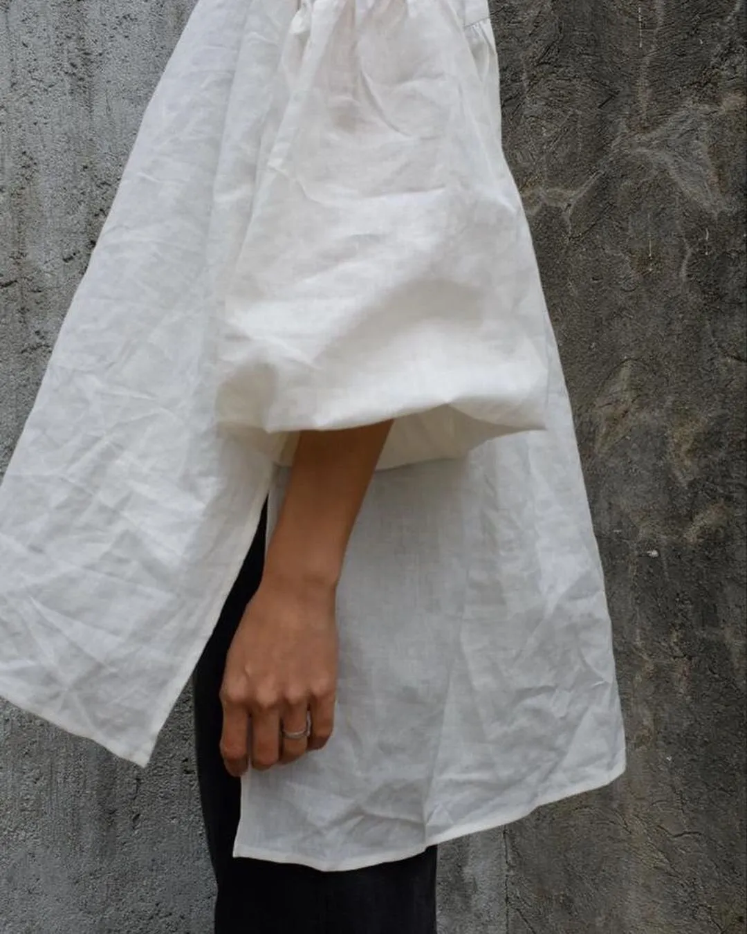Puffy linen blouse