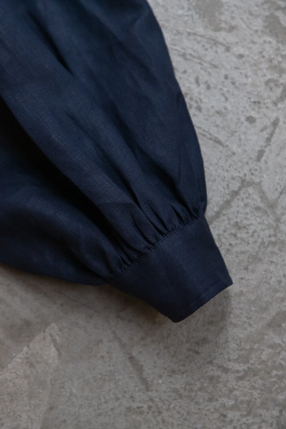 Puffy linen blouse
