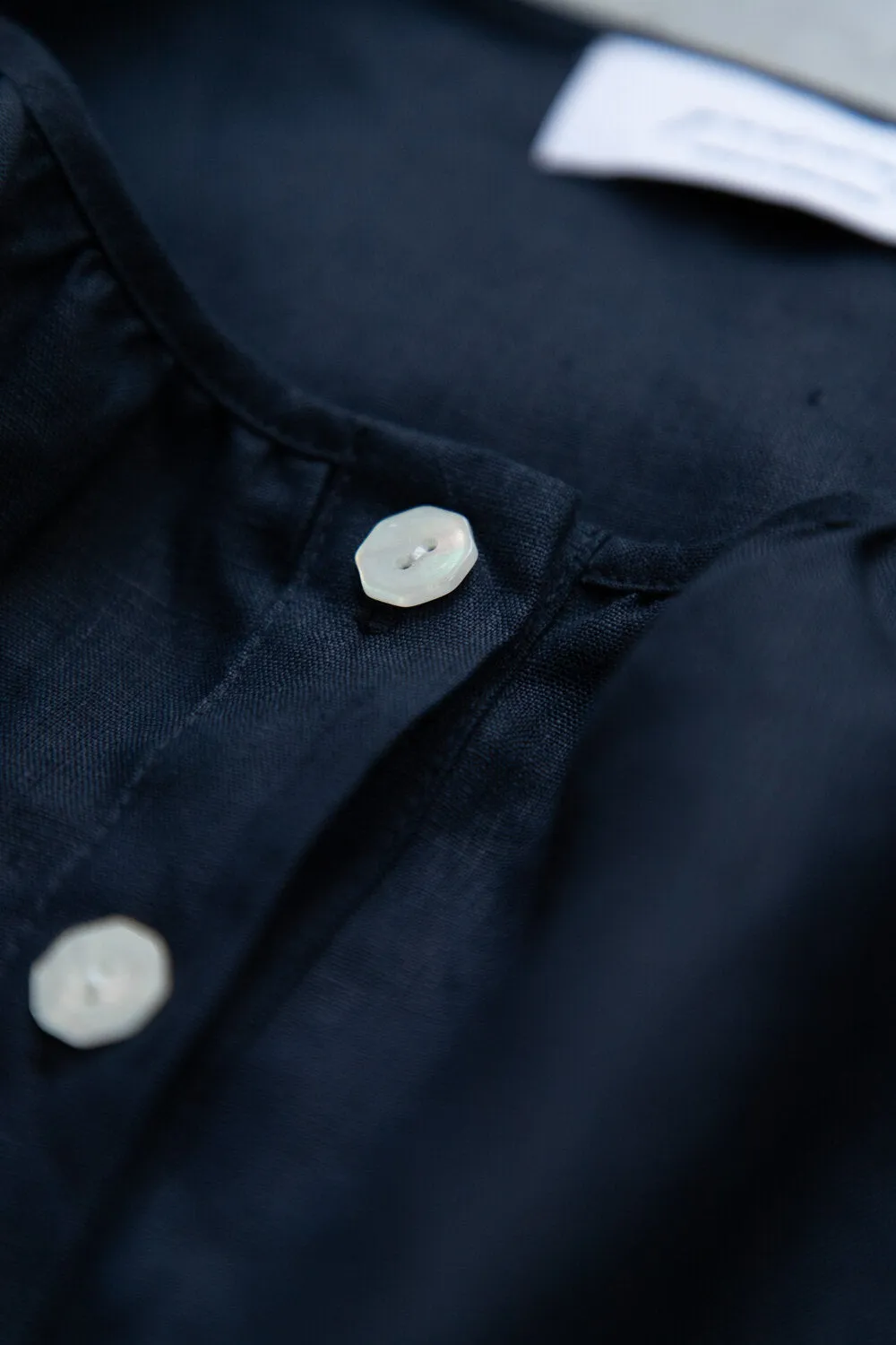 Puffy linen blouse