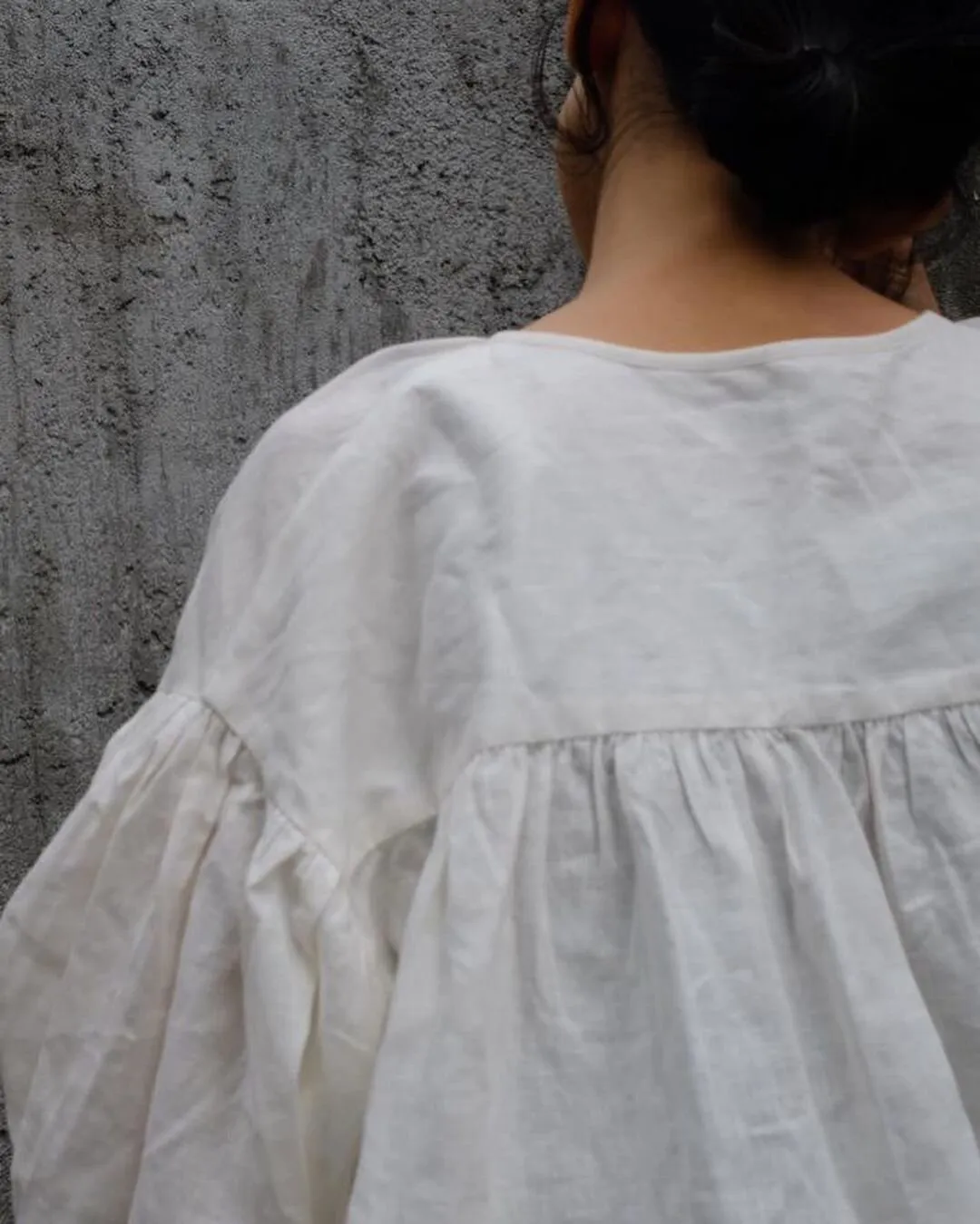 Puffy linen blouse