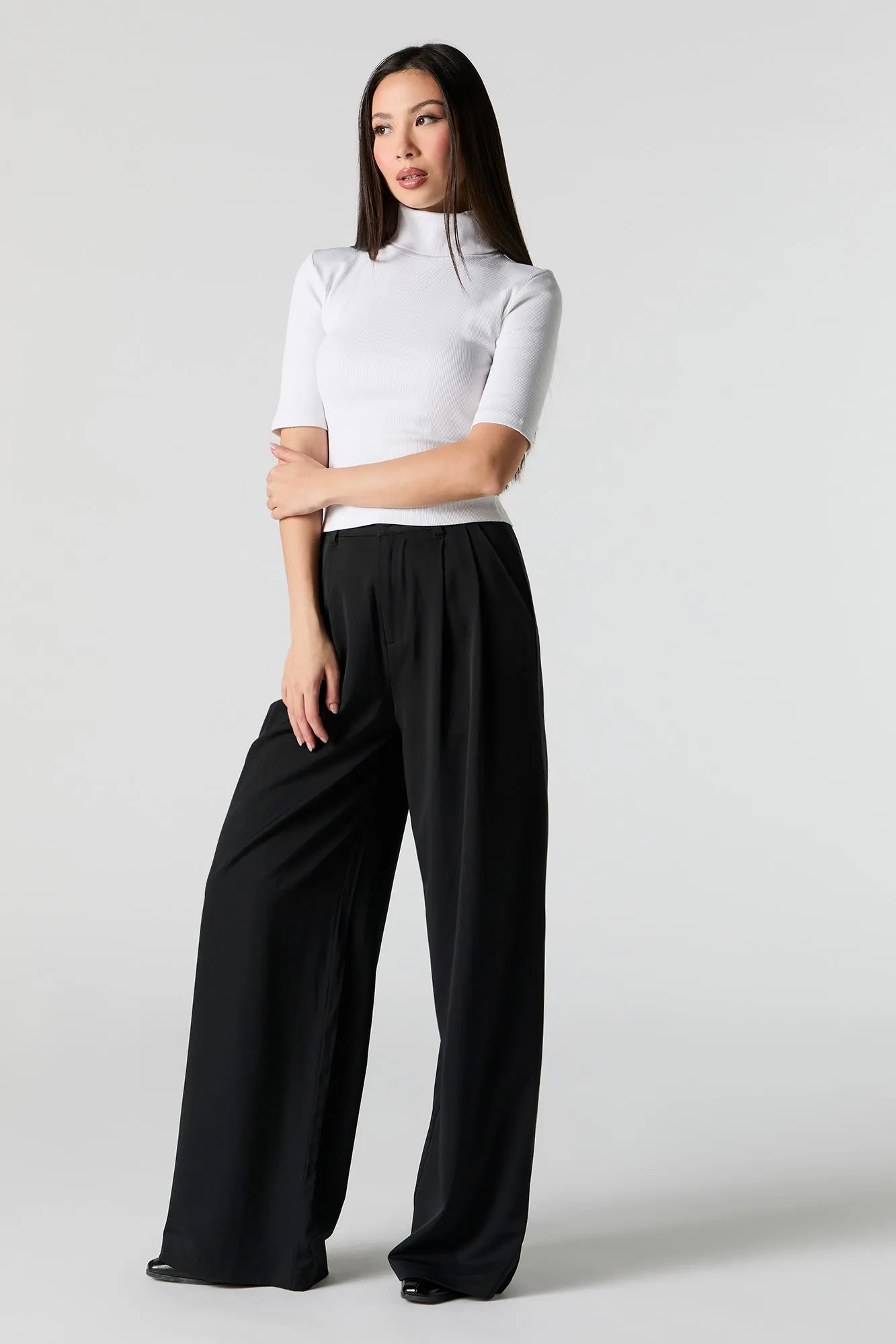 Ribbed Knit Turtleneck Short Sleeve Top