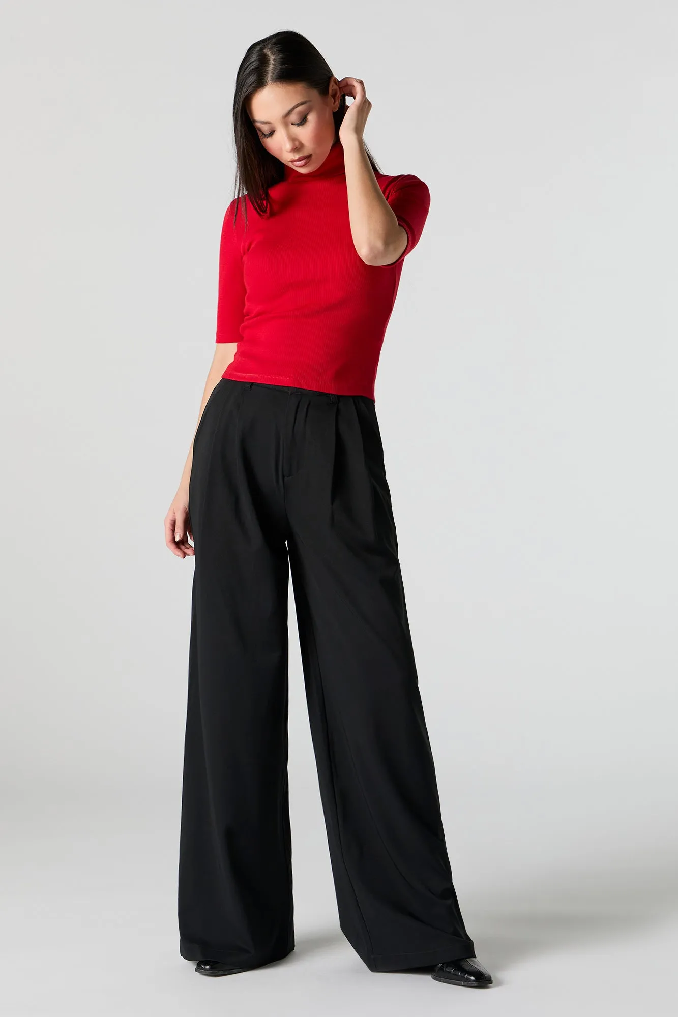 Ribbed Knit Turtleneck Short Sleeve Top