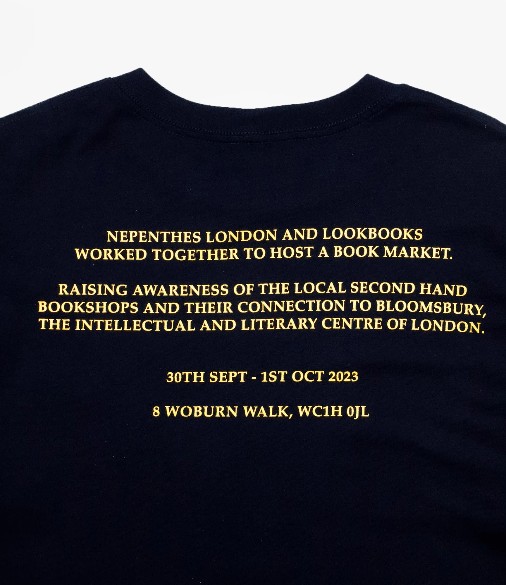 Short Sleeve T-Shirt – Black 'Book Market' Print