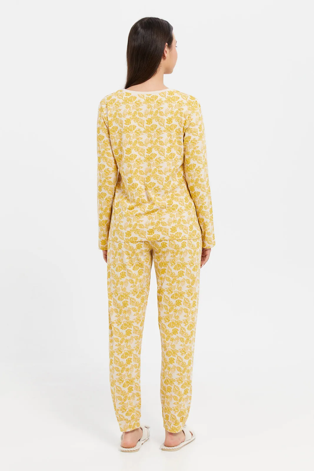 Women Printed Round Neck Pyjama Set (2 Piece)