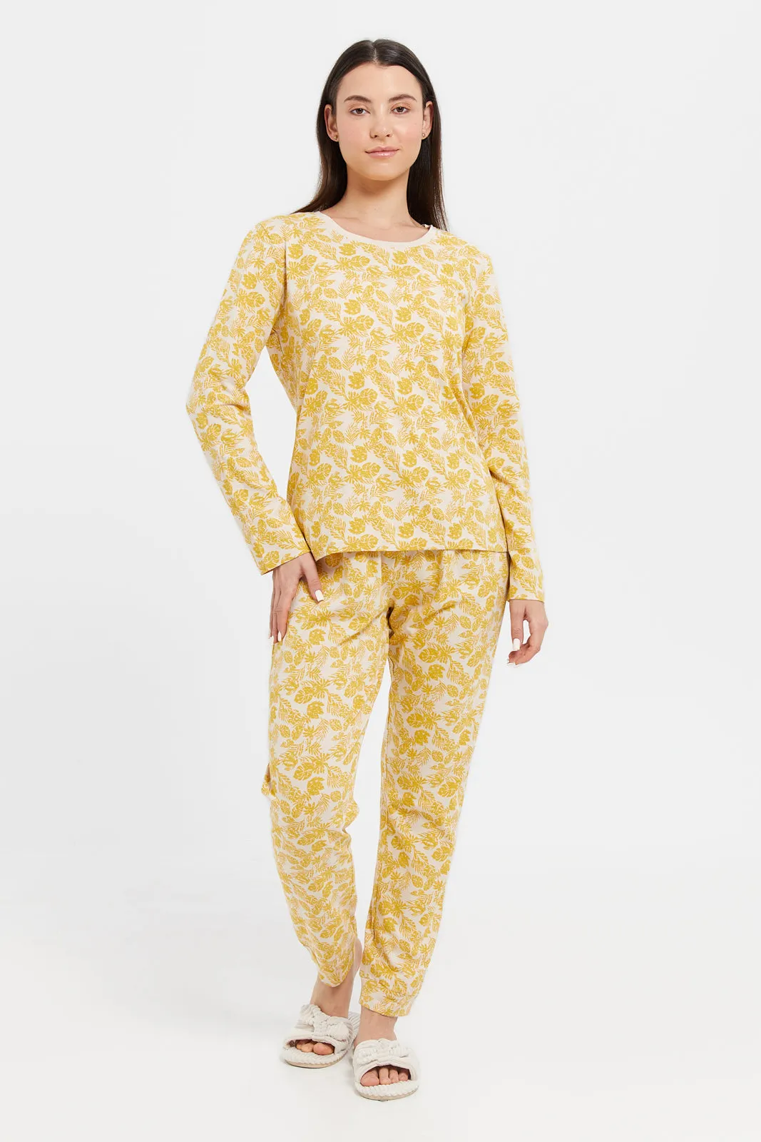 Women Printed Round Neck Pyjama Set (2 Piece)